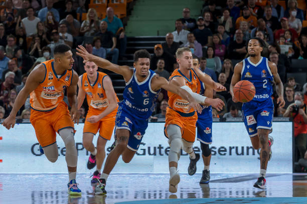 四川队两度 四川队两度