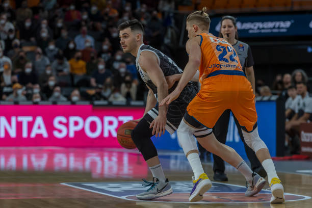 多纳鲁马门 多纳鲁马门