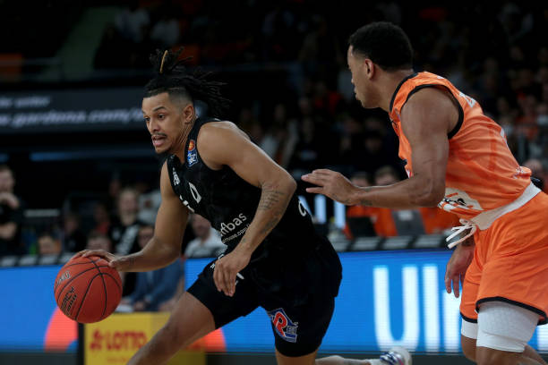 而青少年足 而青少年足